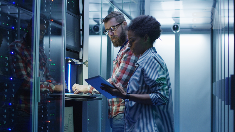 Windows Serverとは?特徴や他のサーバーOSとの違いから利用方法も紹介